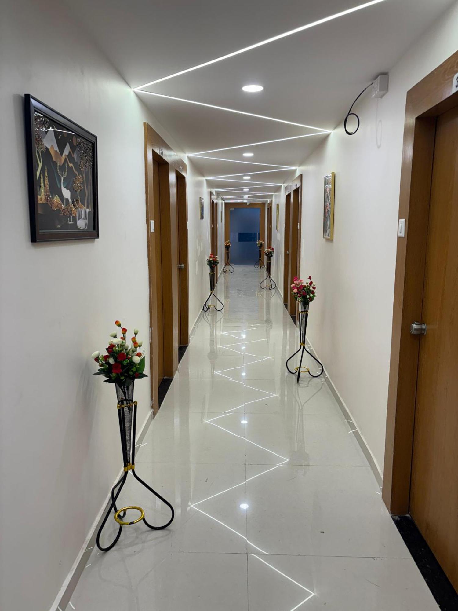 Hotel Mountain Bharuch Luaran gambar