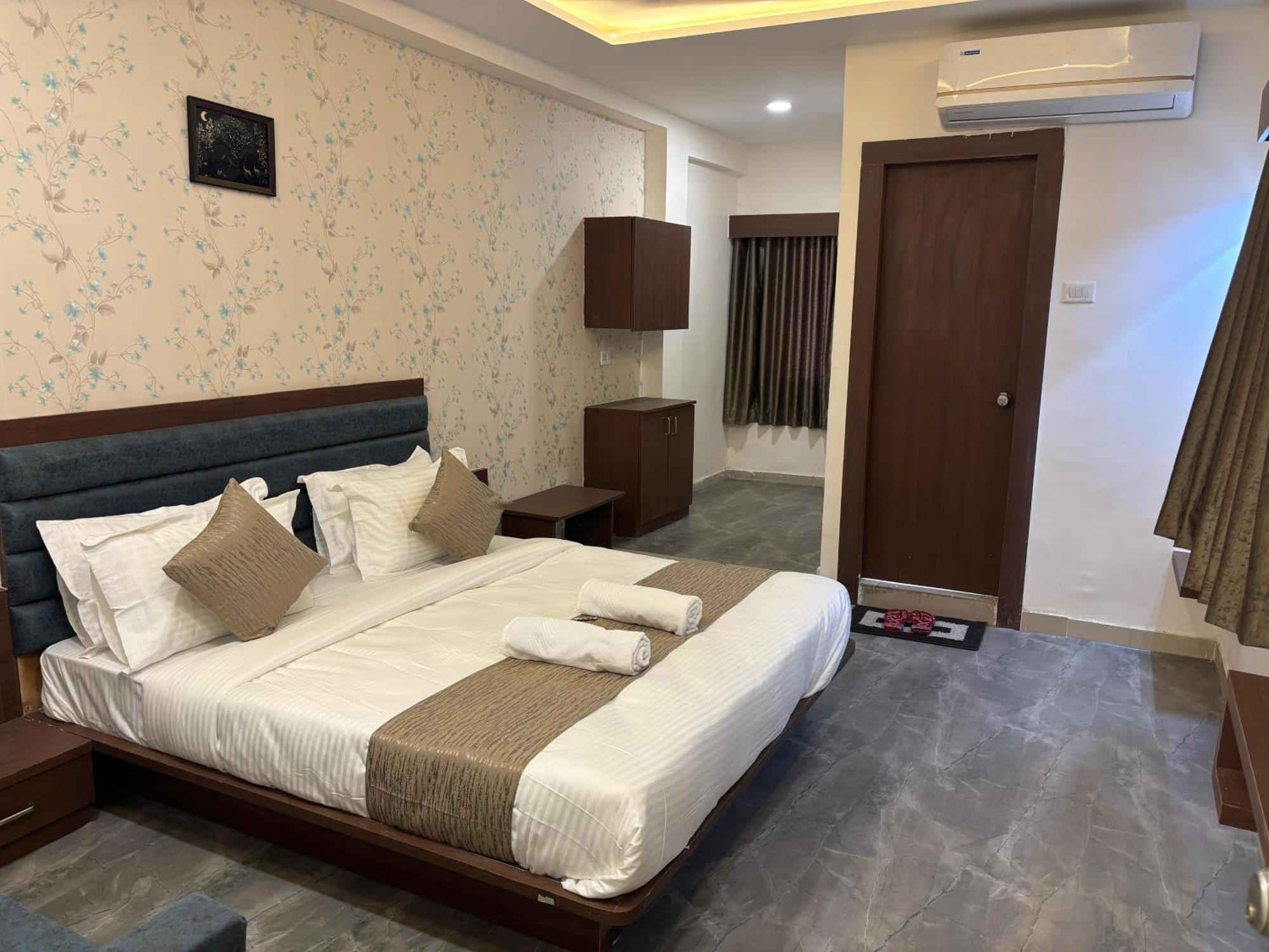 Hotel Mountain Bharuch Luaran gambar